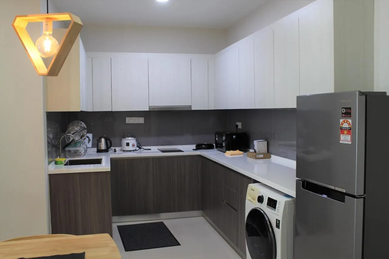 Sausana Suites D'Homestay03 Johor Bahru 0*,